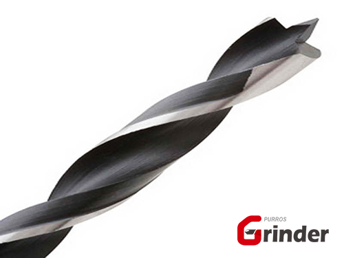 One of the most common types of the drill bit is Brad Point. The Brad point bits are available in various sizes and lengths. You can select the drill bit keeping in mind your requirements.